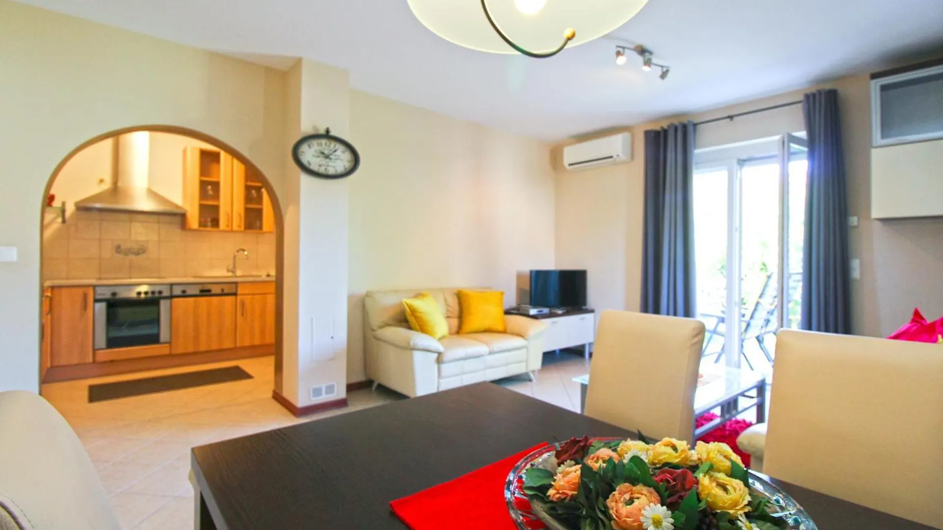 Apartment Radica 2357 Pula